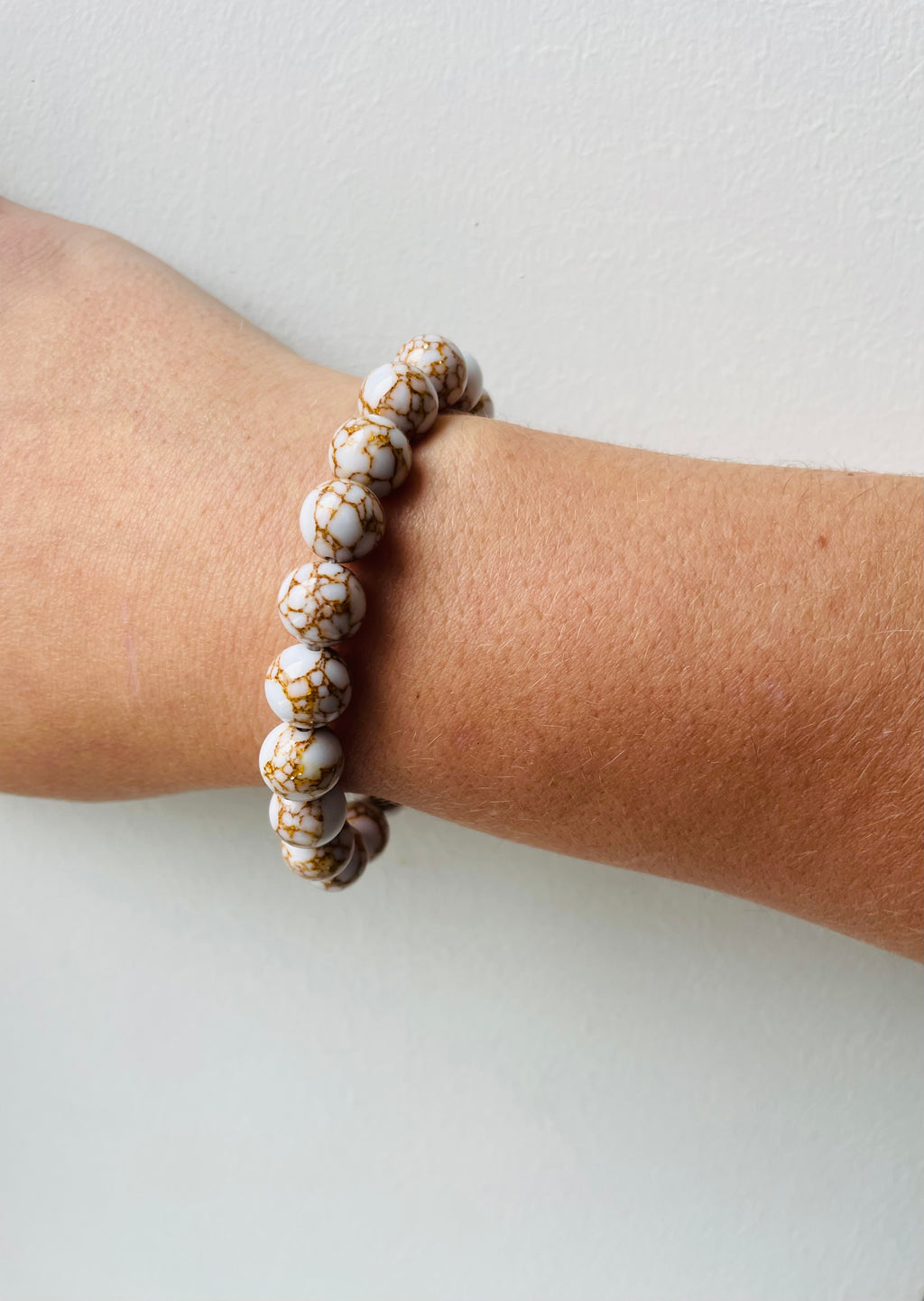 Howlite/Magnesite Natural Stone Bracelet