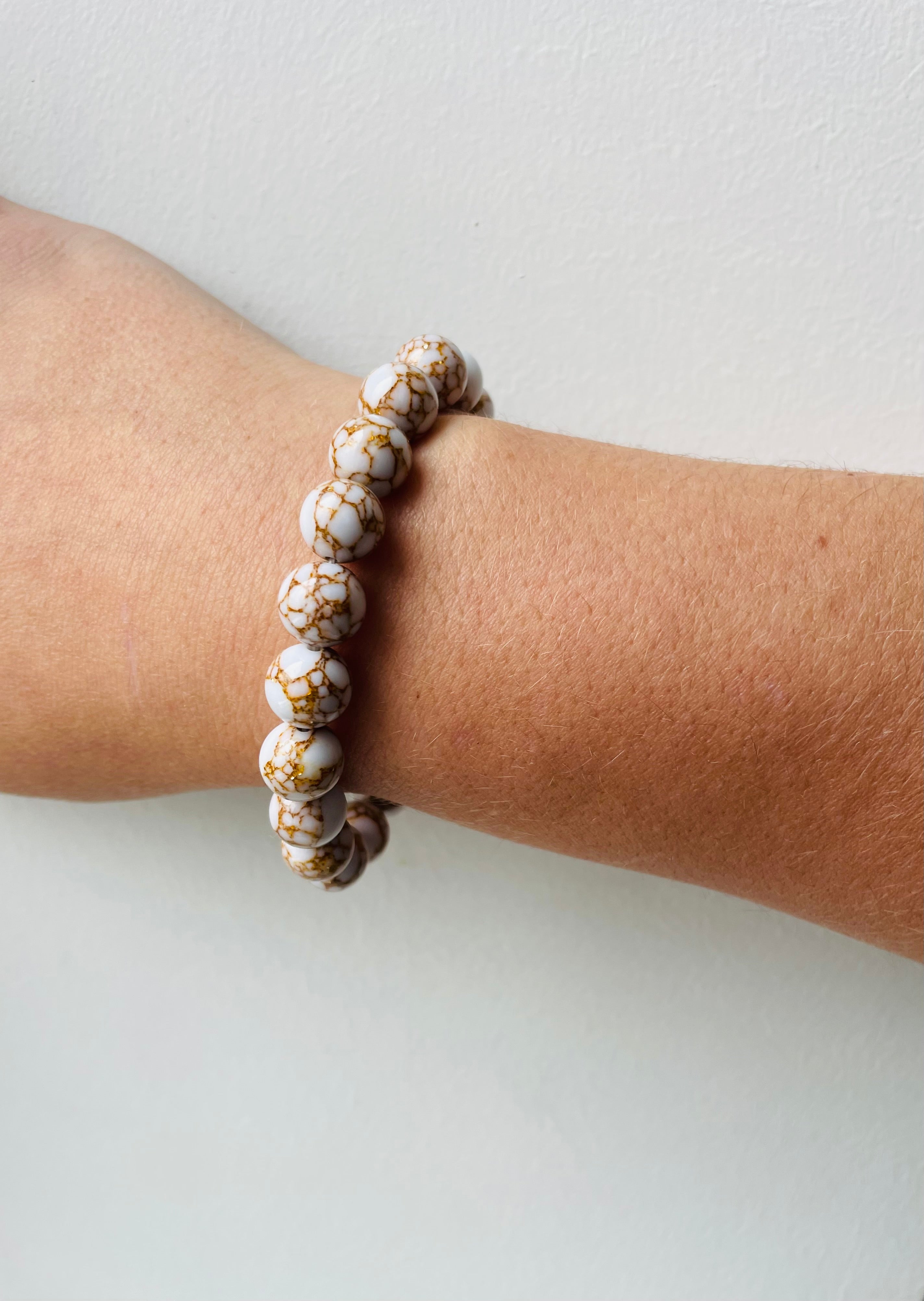 Howlite/Magnesite Natural Stone Bracelet